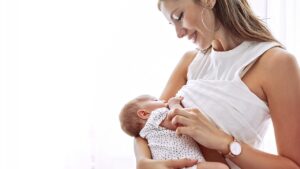 Read more about the article Amamentação: prepare-se para os primeiros dias com o bebê